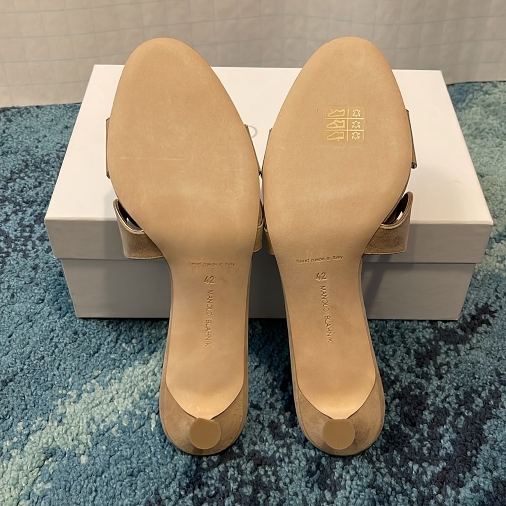 Manolo Blahnik Haribalmu Slides NWT - Picture 6 of 8